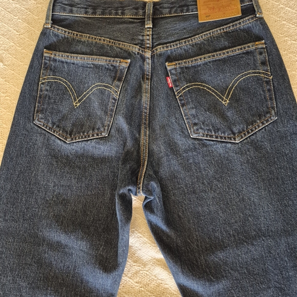 Levi's Women's Dark Blue Straight Leg Jeans - Picture 5 of 7